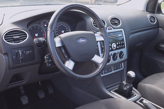 Ford Focus CC 13 of 14