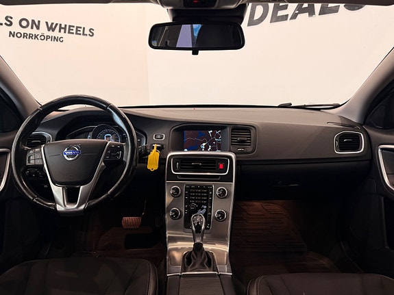 Volvo V60 12 of 25
