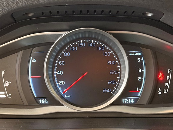 Volvo V60 25 of 25