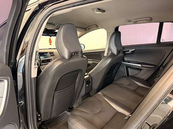 Volvo V60 10 of 25
