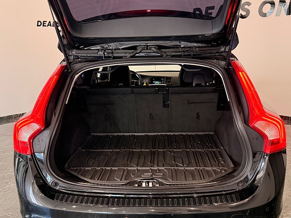Volvo V60 8 of 25