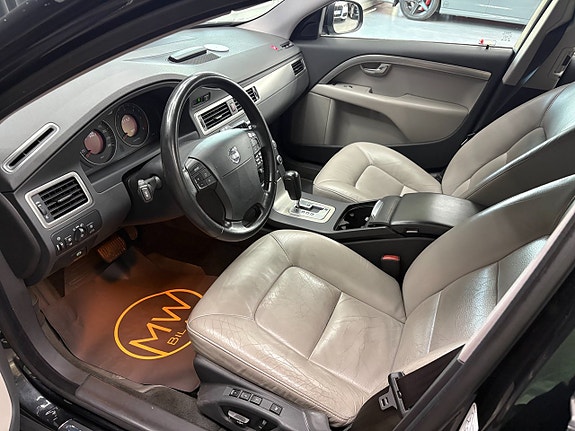Volvo V70 5 of 5