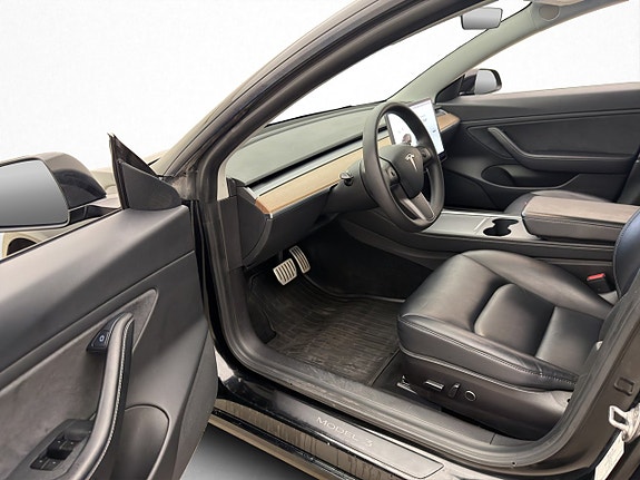 Tesla Model 3 12 of 30