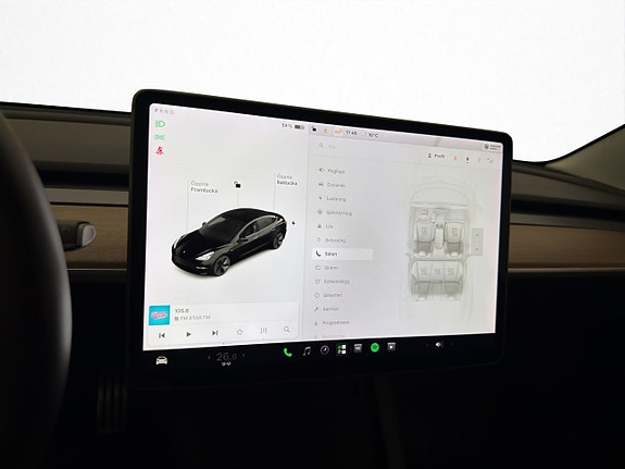 Tesla Model 3 24 of 30
