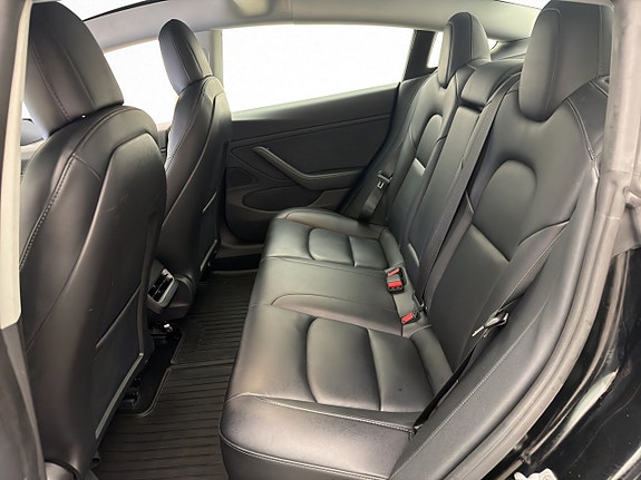 Tesla Model 3 30 of 30