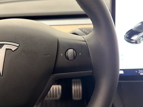 Tesla Model 3 15 of 30