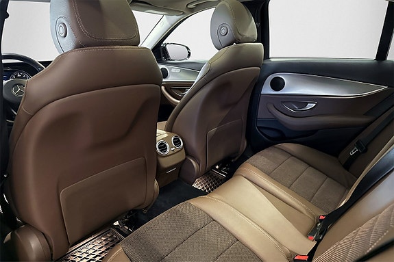 Mercedes-Benz E220 12 of 24