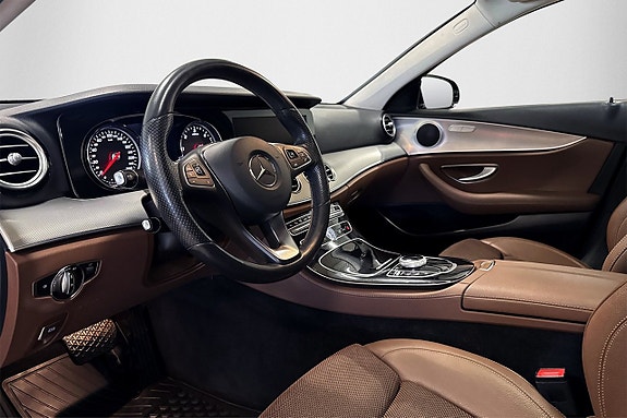 Mercedes-Benz E220 8 of 24