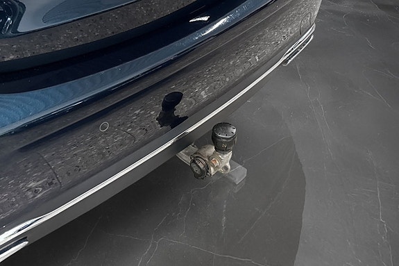 Mercedes-Benz E220 21 of 24