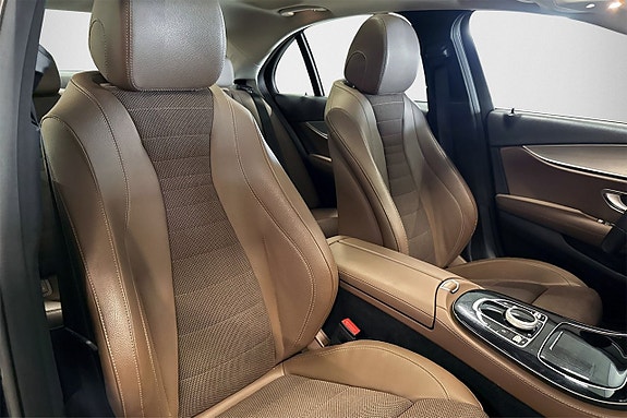Mercedes-Benz E220 11 of 24