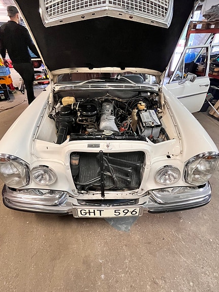Mercedes-Benz 250 S 4 of 5