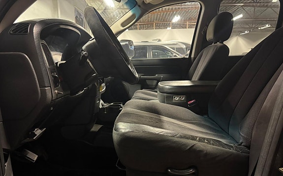 Dodge RAM 1500 17 of 23