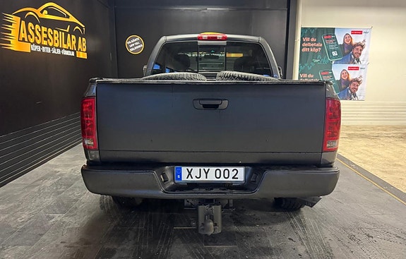 Dodge RAM 1500 10 of 23