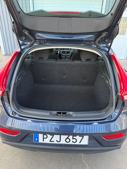 Volvo V40 5 of 5