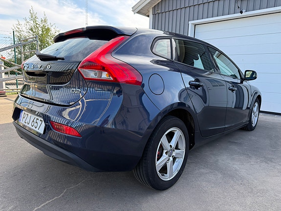 Volvo V40 4 of 5