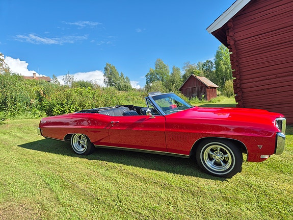 Pontiac Parisienne 3 of 4