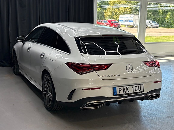Mercedes-Benz CLA200 d 3 of 5