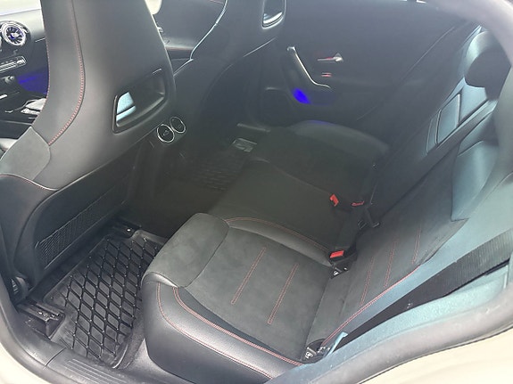 Mercedes-Benz CLA200 d 7 of 14
