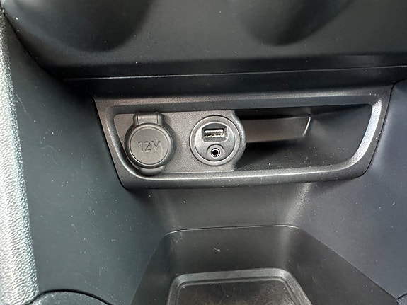 Peugeot 208 9 of 18