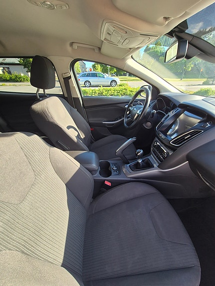 Ford Focus 9 of 11