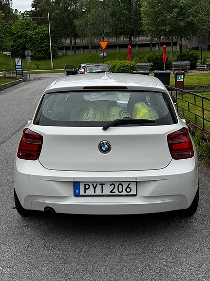 BMW 116i 5 of 13