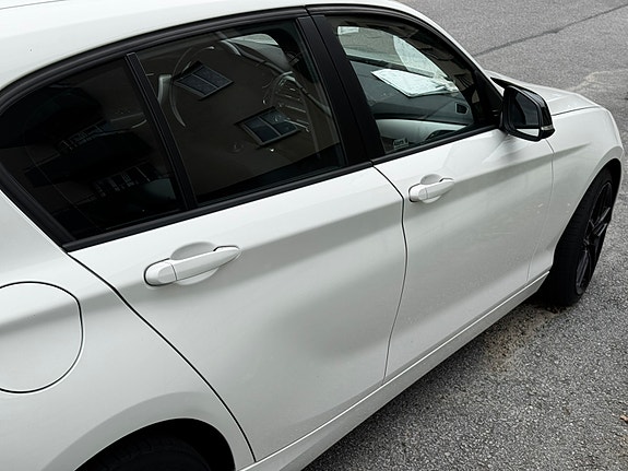BMW 116i 4 of 13