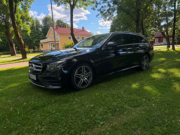 Mercedes-Benz E220 d 13 of 13