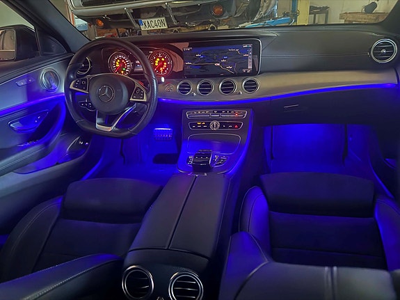 Mercedes-Benz E220 d 5 of 5