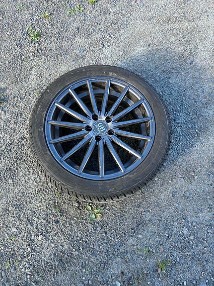 Mercedes-Benz E220 d 8 of 13