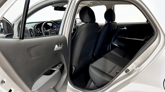 Kia Picanto 9 of 19