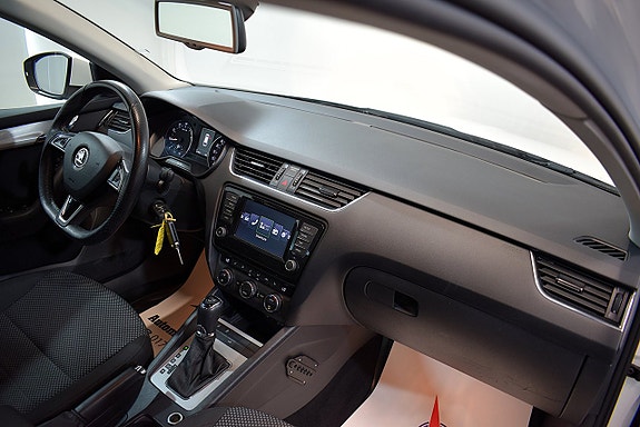 Skoda Octavia 18 of 23