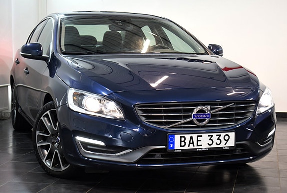 Volvo S60 2 of 5