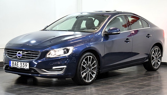 Volvo S60 4 of 5