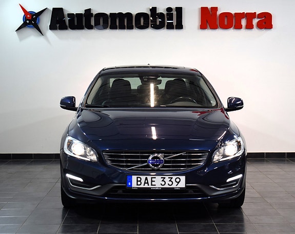Volvo S60 3 of 5