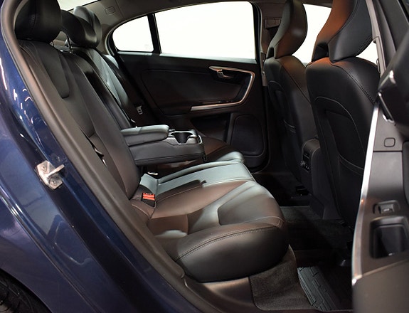 Volvo S60 22 of 26