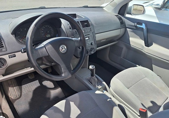 Volkswagen Polo 2 of 2