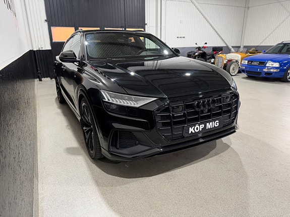 Audi Q8 3 of 5