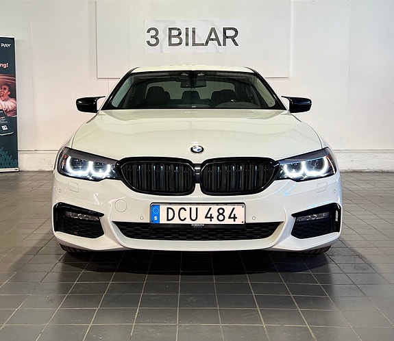 BMW 530e 3 of 18