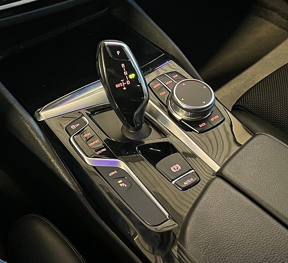 BMW 530e 13 of 18