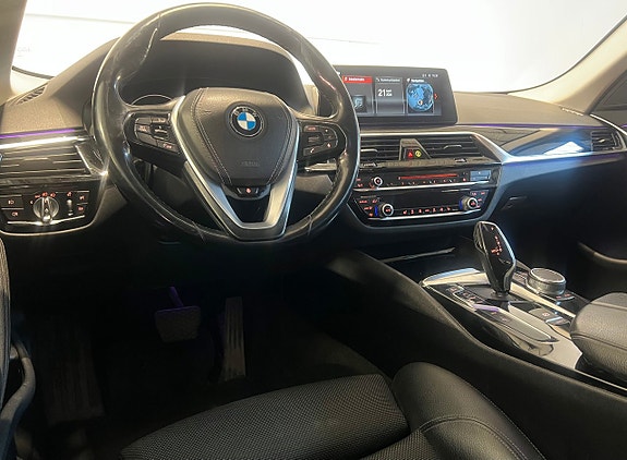 BMW 530e 9 of 18