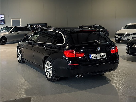 BMW 520 3 of 27