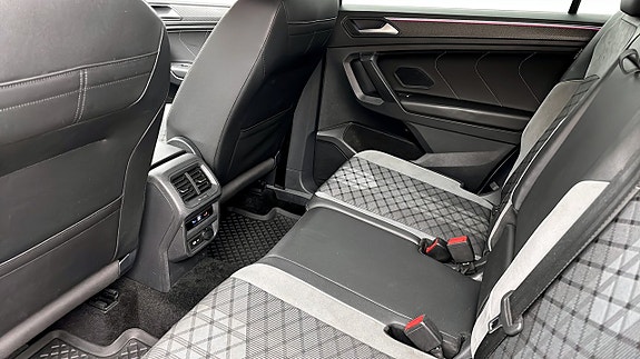Volkswagen Tiguan Allspace 11 of 12