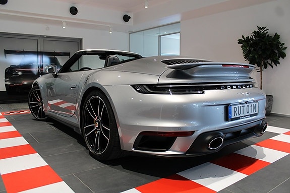 Porsche 911 Turbo S 2 of 5