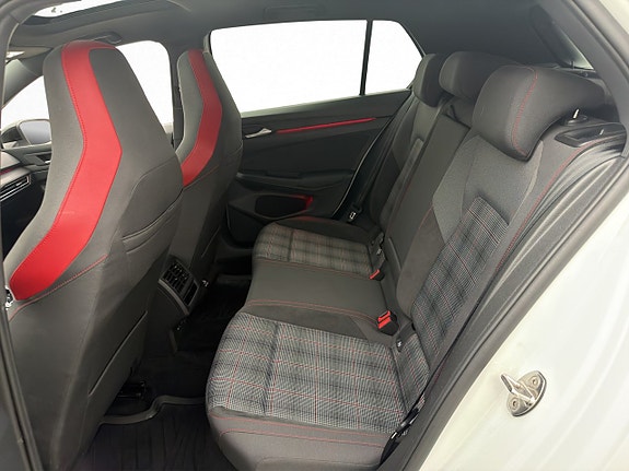 Volkswagen Golf I 27 of 30