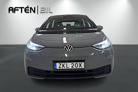Volkswagen ID.3 3 of 5