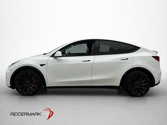 Tesla Model Y 5 of 5