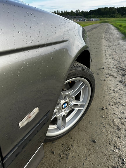 BMW 525i 5 of 5