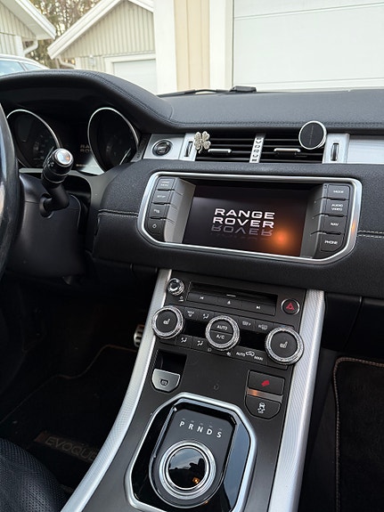 Land Rover Range Rover Evoque 6 of 8