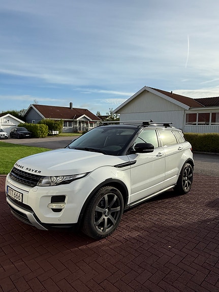 Land Rover Range Rover Evoque 2 of 8