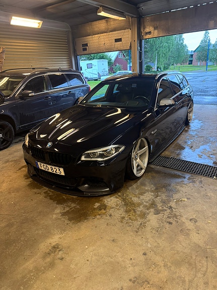 BMW M550d 2 of 5